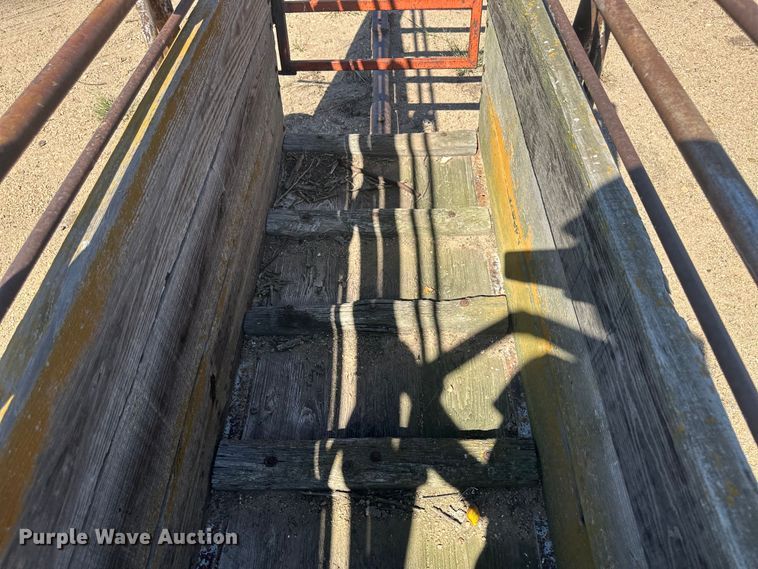 image for item OC9500 Livestock chute