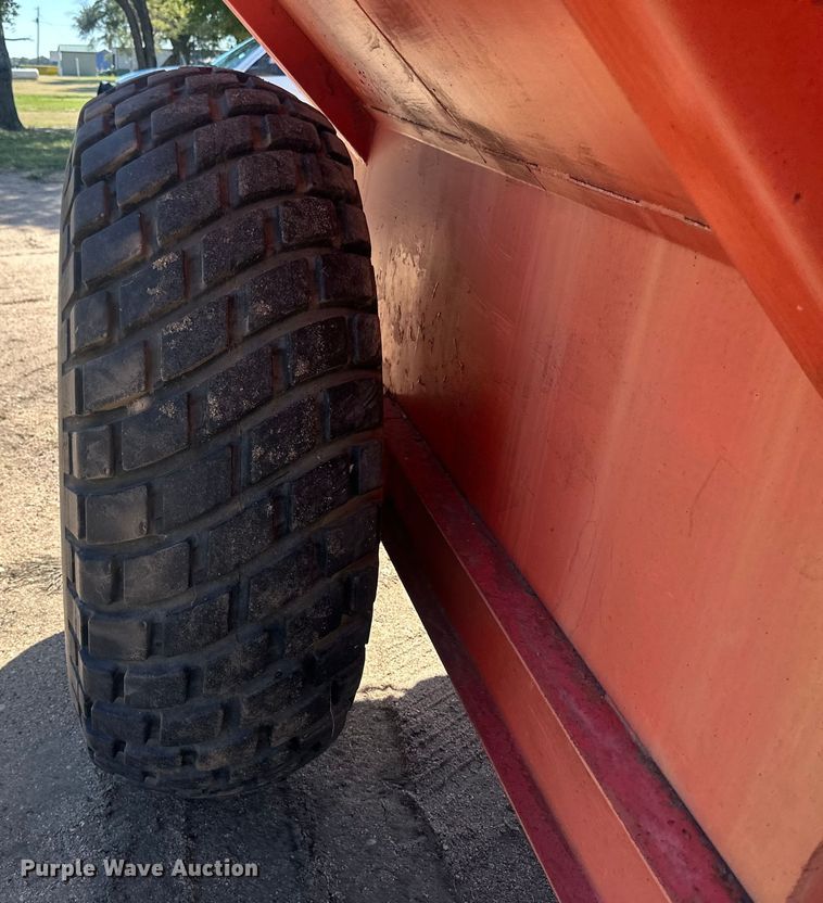 image for item OC9501 United Farm Tools  grain cart