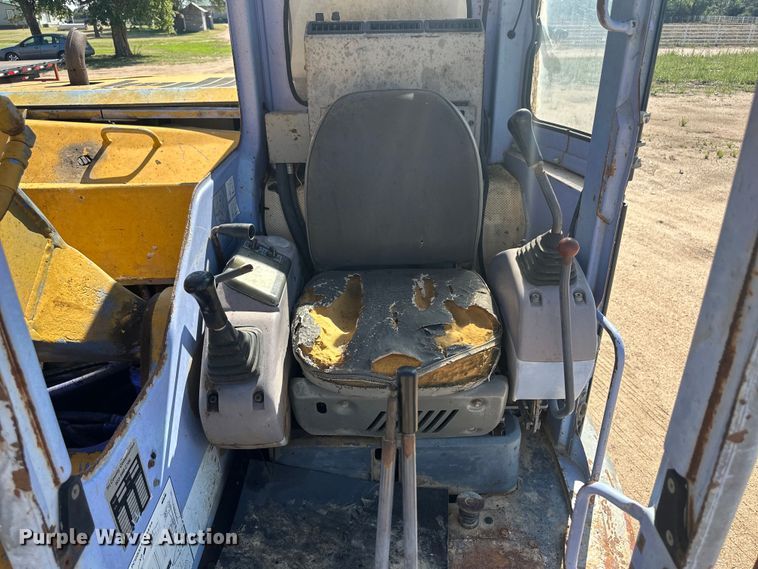 image for item OC9502 Komatsu PC128UU  excavator