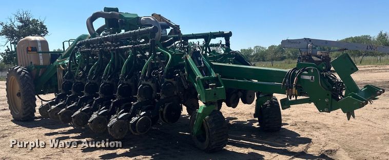 image for item OC9503 2010 Great Plains YP-1225-TR  split row no-till planter