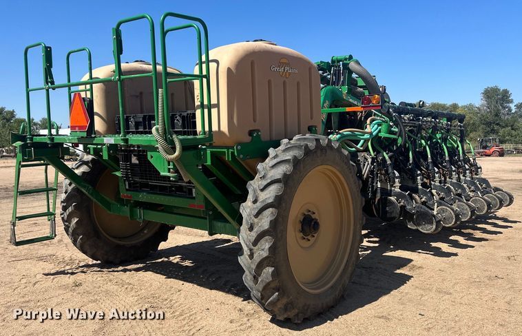 image for item OC9503 2010 Great Plains YP-1225-TR  split row no-till planter