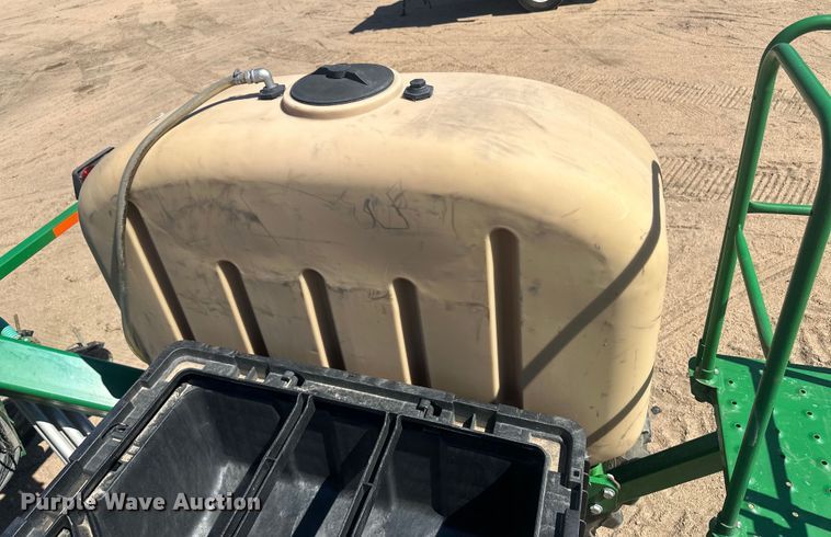 image for item OC9503 2010 Great Plains YP-1225-TR  split row no-till planter