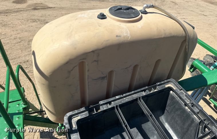 image for item OC9503 2010 Great Plains YP-1225-TR  split row no-till planter