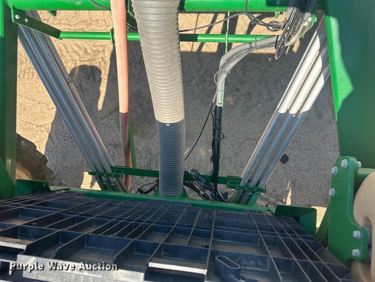 image for item OC9503 2010 Great Plains YP-1225-TR  split row no-till planter