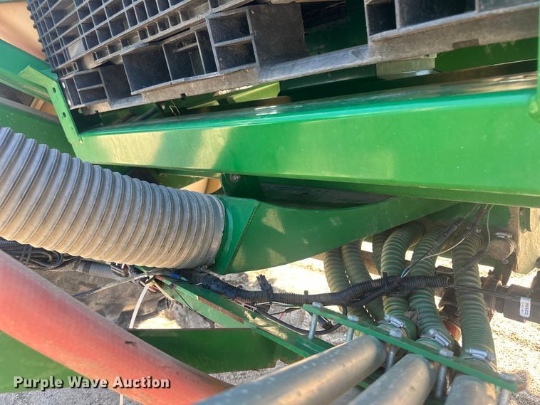 image for item OC9503 2010 Great Plains YP-1225-TR  split row no-till planter