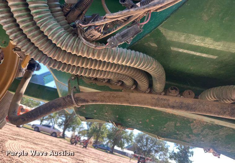 image for item OC9503 2010 Great Plains YP-1225-TR  split row no-till planter