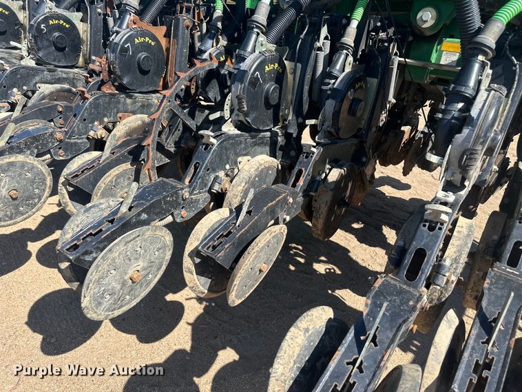 image for item OC9503 2010 Great Plains YP-1225-TR  split row no-till planter