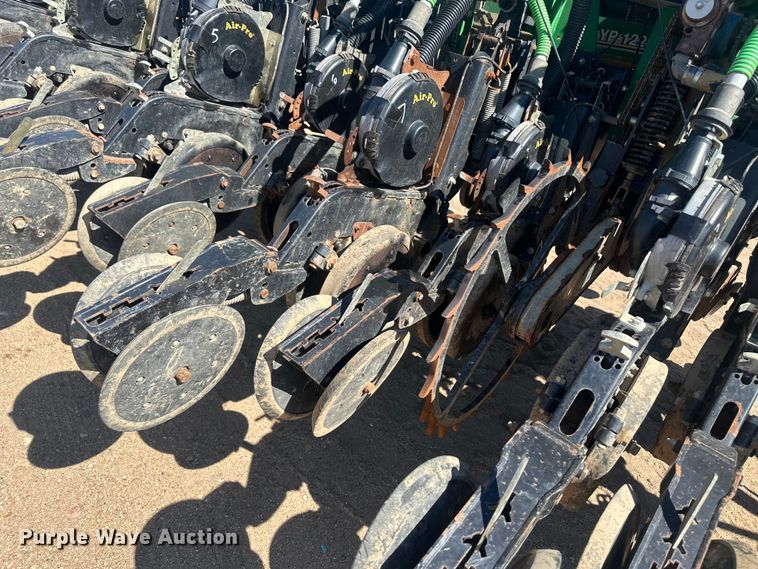 image for item OC9503 2010 Great Plains YP-1225-TR  split row no-till planter