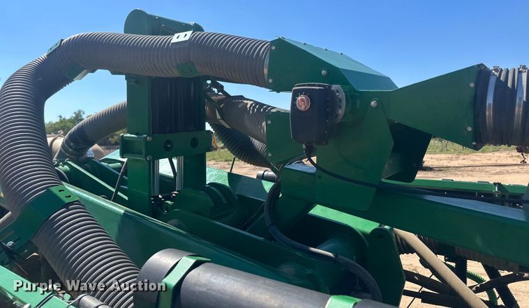 image for item OC9503 2010 Great Plains YP-1225-TR  split row no-till planter