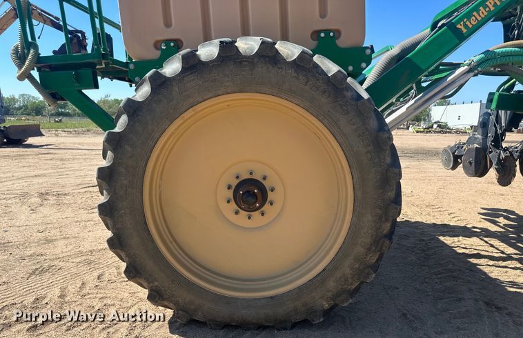 image for item OC9503 2010 Great Plains YP-1225-TR  split row no-till planter