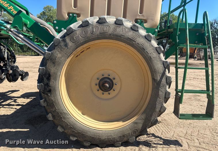 image for item OC9503 2010 Great Plains YP-1225-TR  split row no-till planter