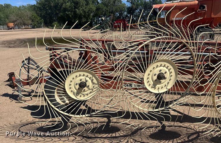 image for item OC9504 H&S Bi-Fold 16  hay rake