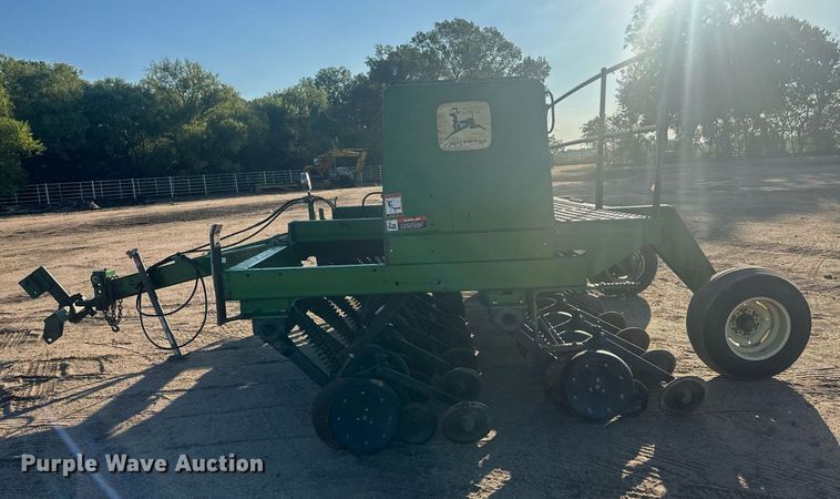 image for item OC9508 John Deere 750  grain drill