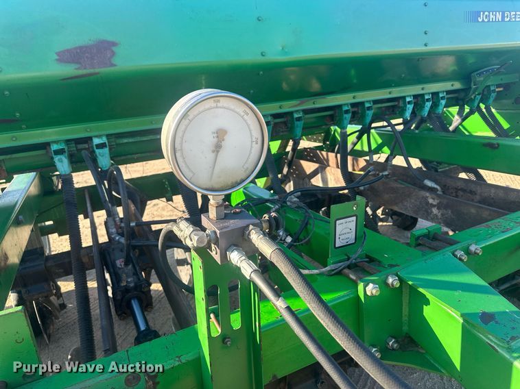 image for item OC9508 John Deere 750  grain drill
