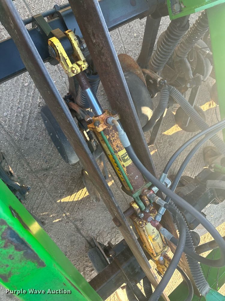 image for item OC9508 John Deere 750  grain drill