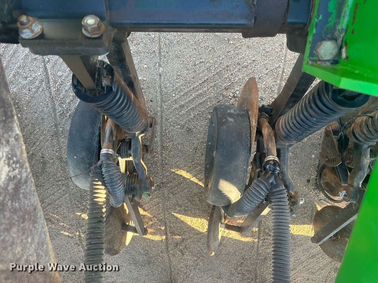 image for item OC9508 John Deere 750  grain drill