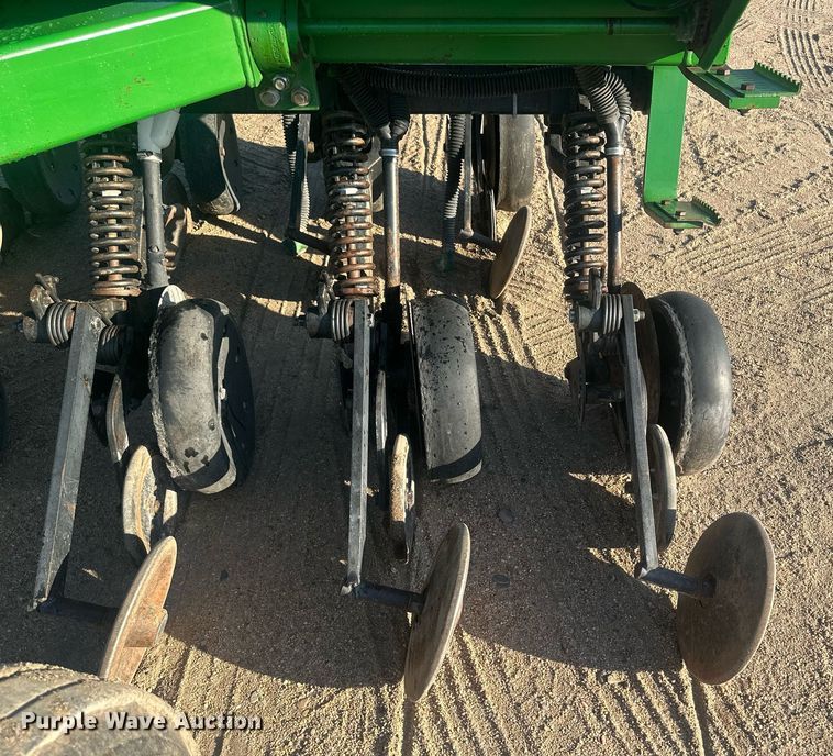 image for item OC9508 John Deere 750  grain drill