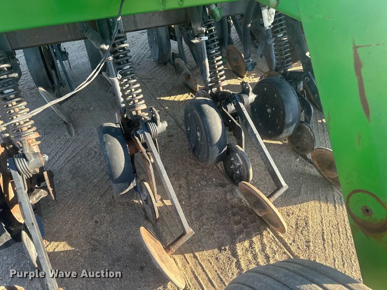image for item OC9508 John Deere 750  grain drill