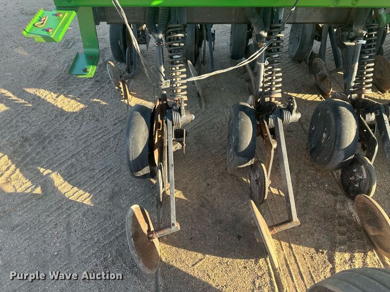 image for item OC9508 John Deere 750  grain drill