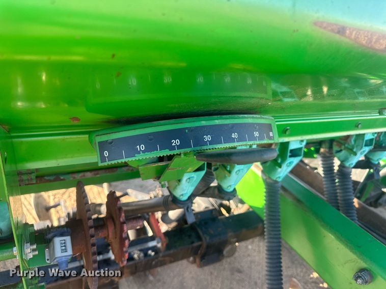 image for item OC9508 John Deere 750  grain drill