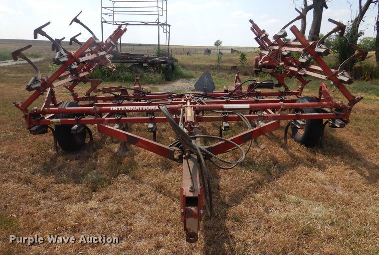 image for item OF9391 International Harvester  field cultivator