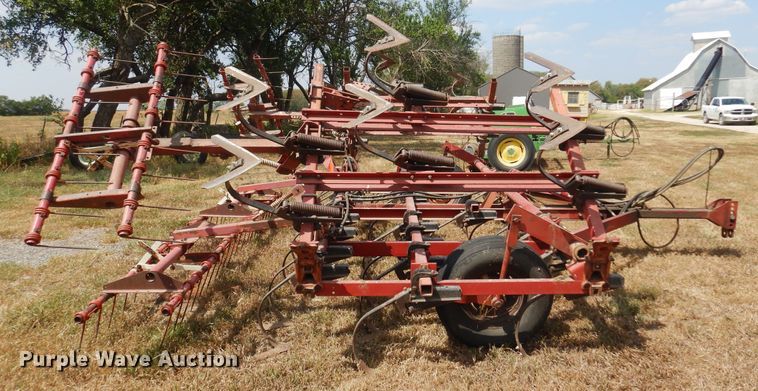 image for item OF9391 International Harvester  field cultivator
