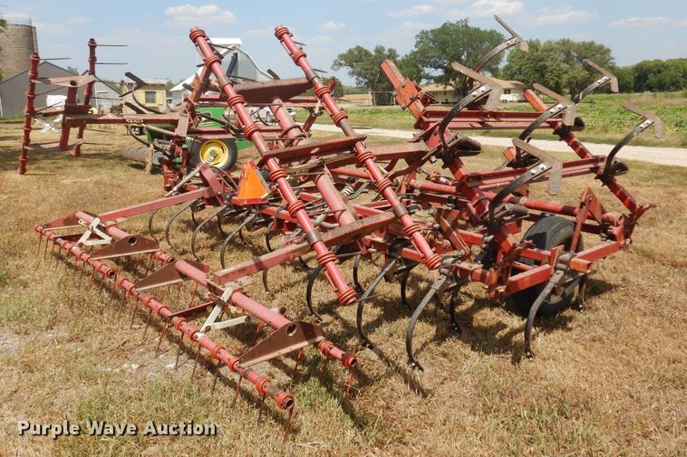 image for item OF9391 International Harvester  field cultivator