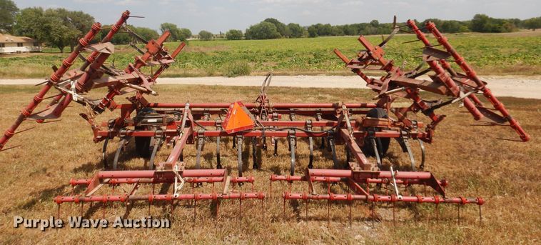 image for item OF9391 International Harvester  field cultivator