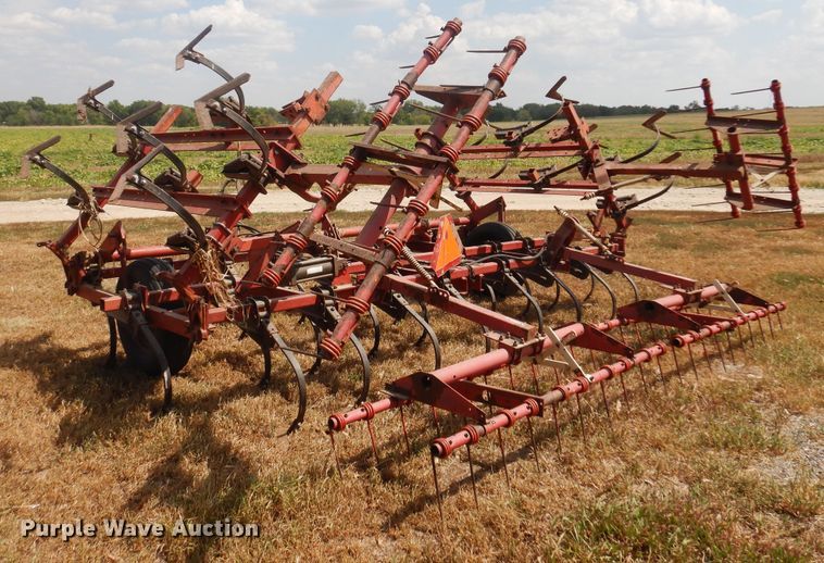 image for item OF9391 International Harvester  field cultivator