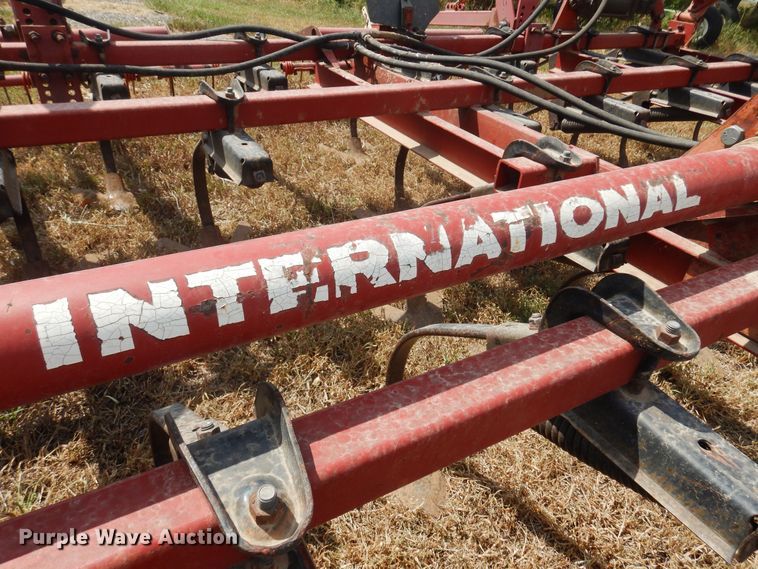 image for item OF9391 International Harvester  field cultivator