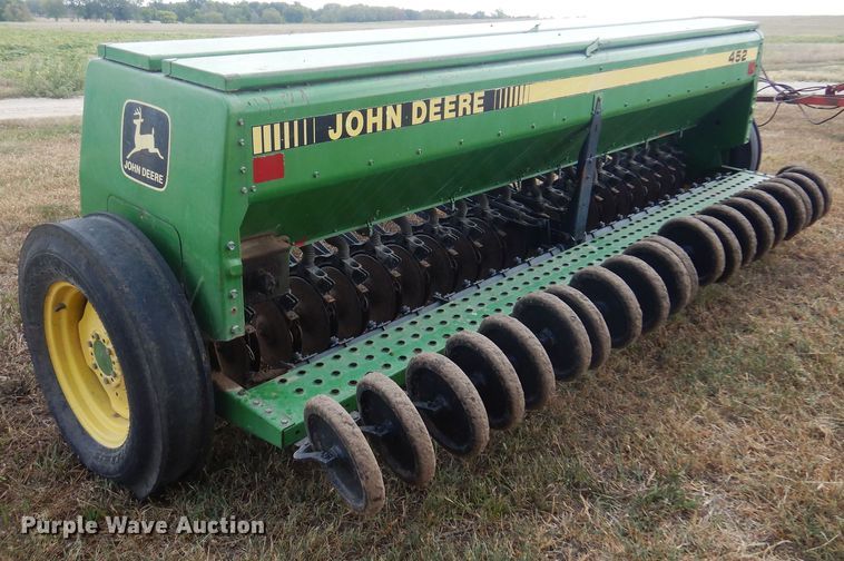 image for item OF9392 John Deere 452  grain drill