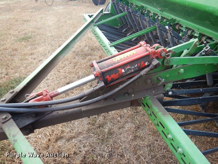 image for item OF9392 John Deere 452  grain drill