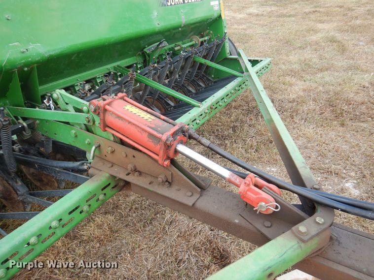 image for item OF9392 John Deere 452  grain drill