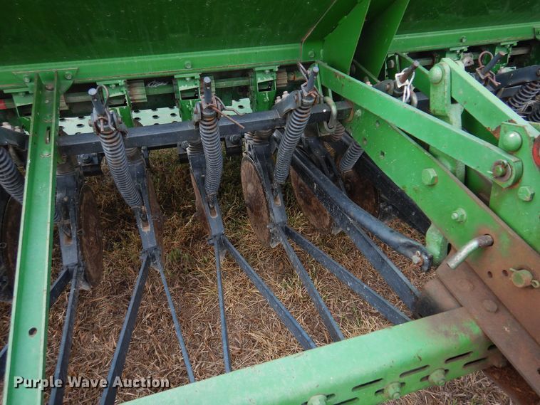 image for item OF9392 John Deere 452  grain drill