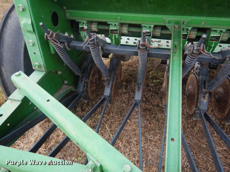 image for item OF9392 John Deere 452  grain drill