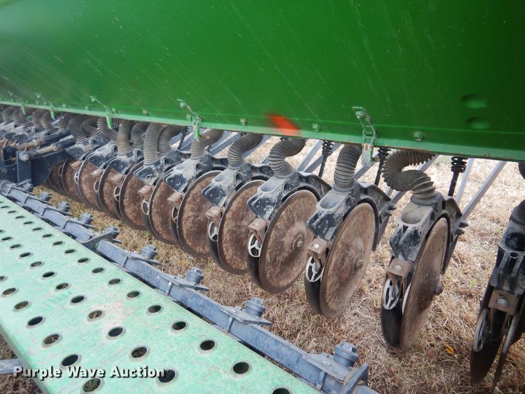 image for item OF9392 John Deere 452  grain drill
