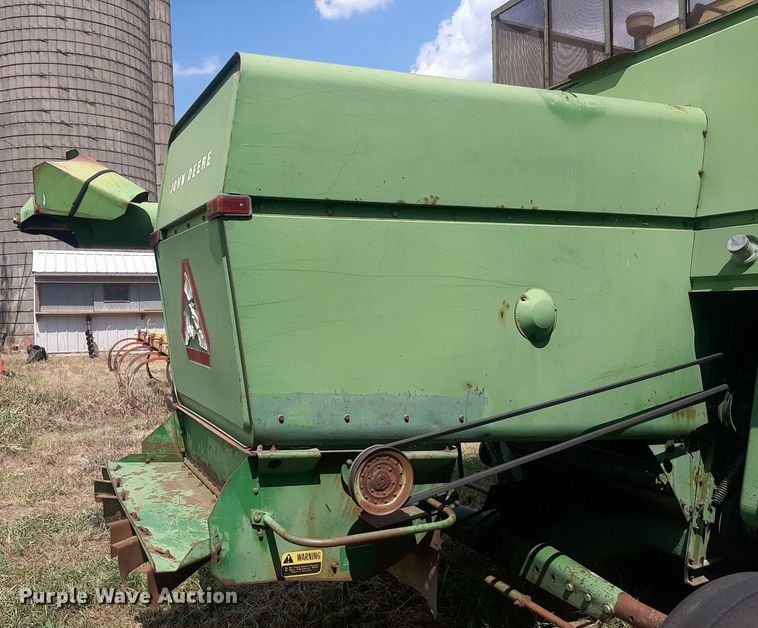 image for item OF9398 John Deere 4400  combine