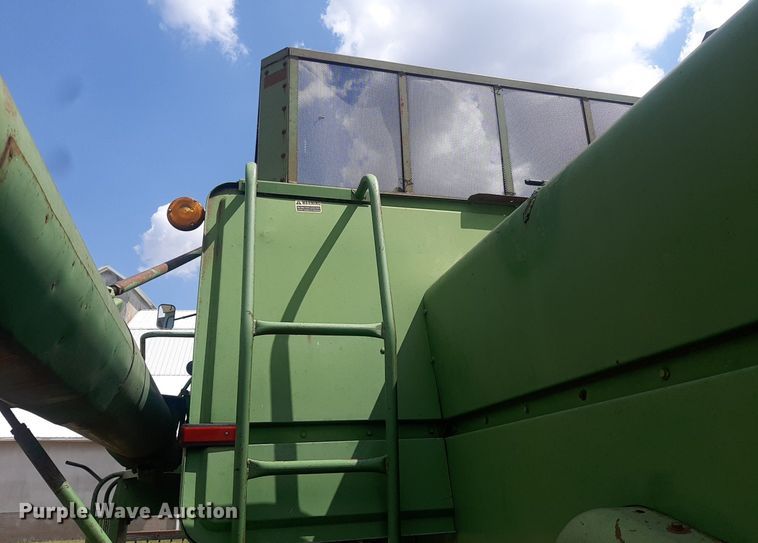 image for item OF9398 John Deere 4400  combine