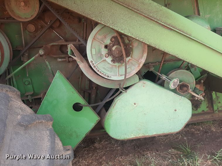 image for item OF9398 John Deere 4400  combine
