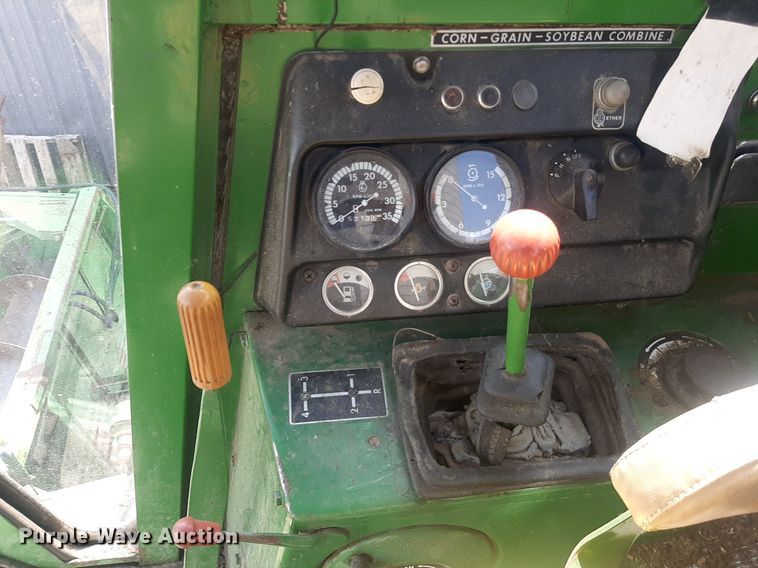image for item OF9398 John Deere 4400  combine