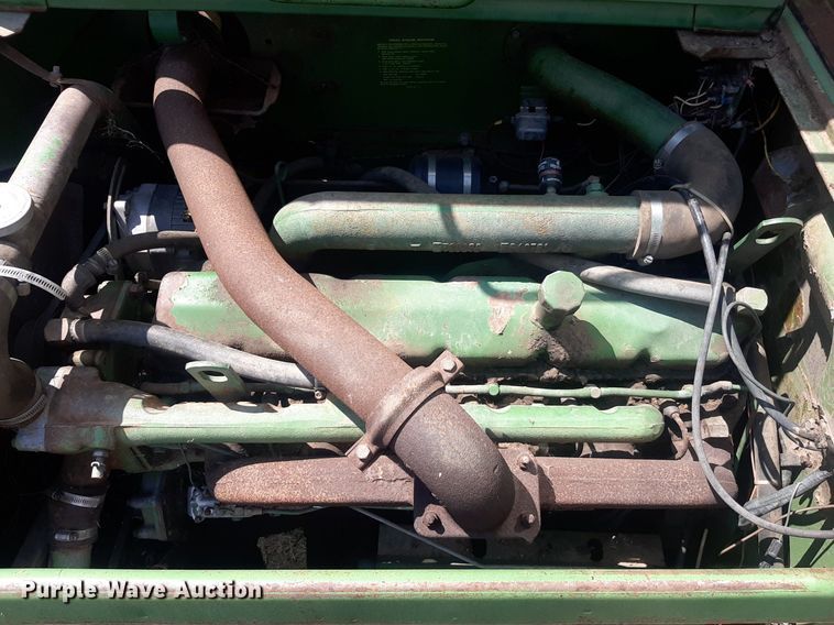 image for item OF9398 John Deere 4400  combine