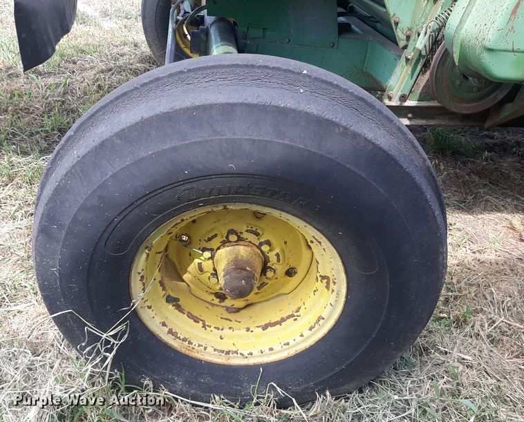 image for item OF9398 John Deere 4400  combine