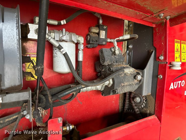 image for item OG9229 Massey Ferguson 2946A  round baler