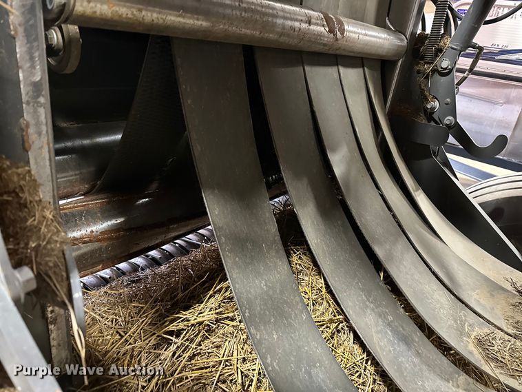 image for item OG9229 Massey Ferguson 2946A  round baler