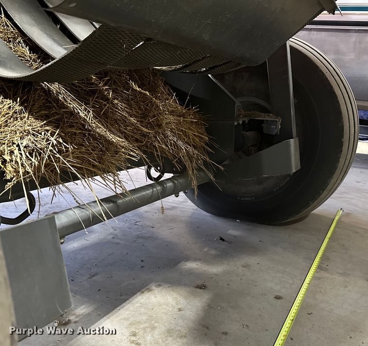 image for item OG9229 Massey Ferguson 2946A  round baler