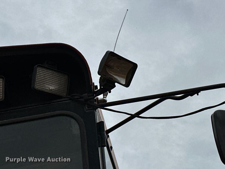 image for item OG9230 1987 Case 1680  combine