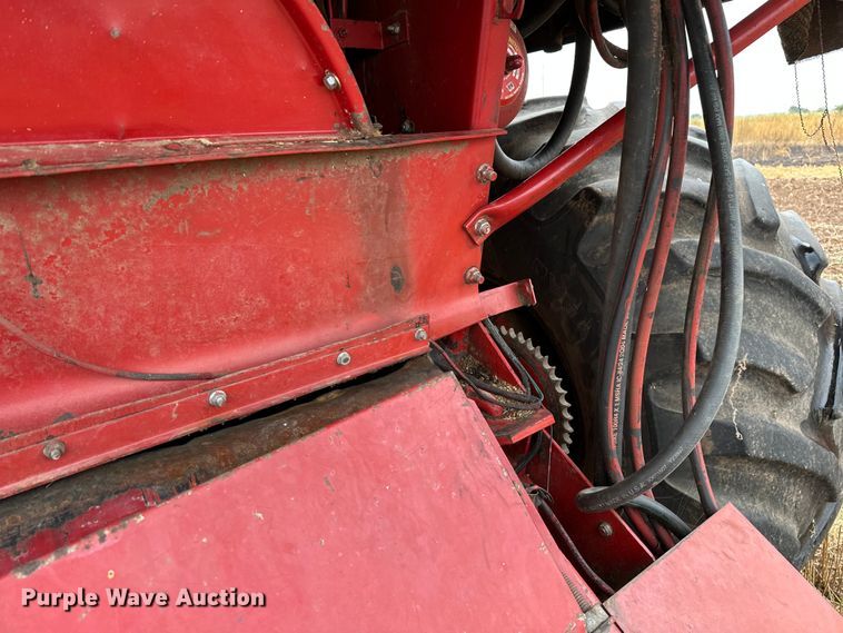 image for item OG9230 1987 Case 1680  combine