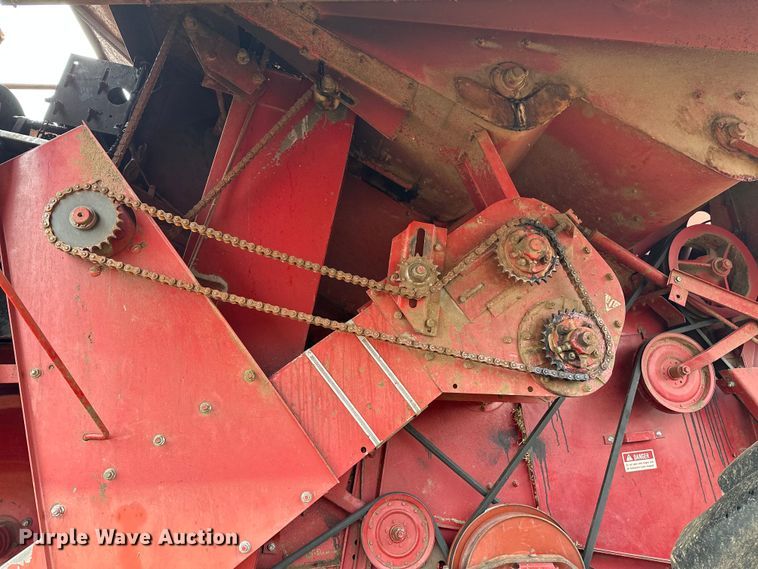 image for item OG9230 1987 Case 1680  combine