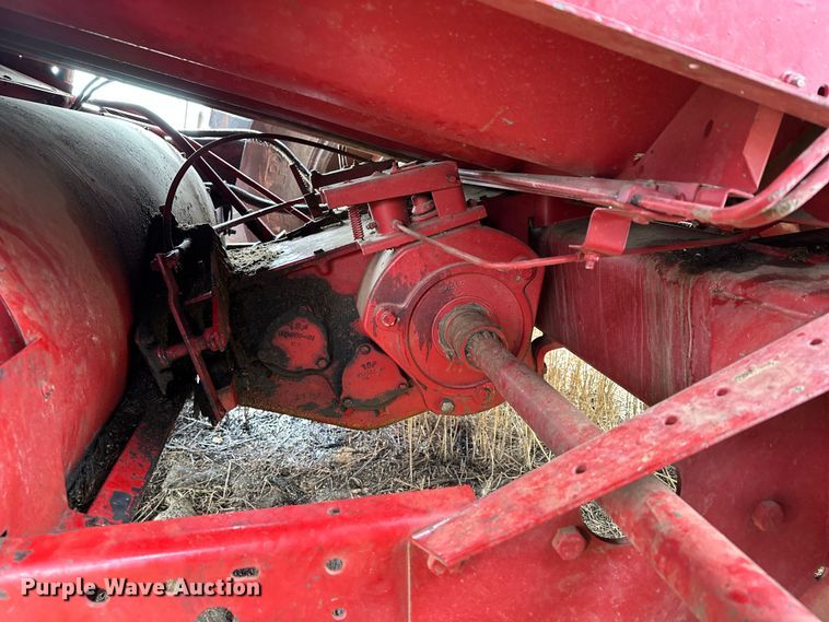 image for item OG9230 1987 Case 1680  combine