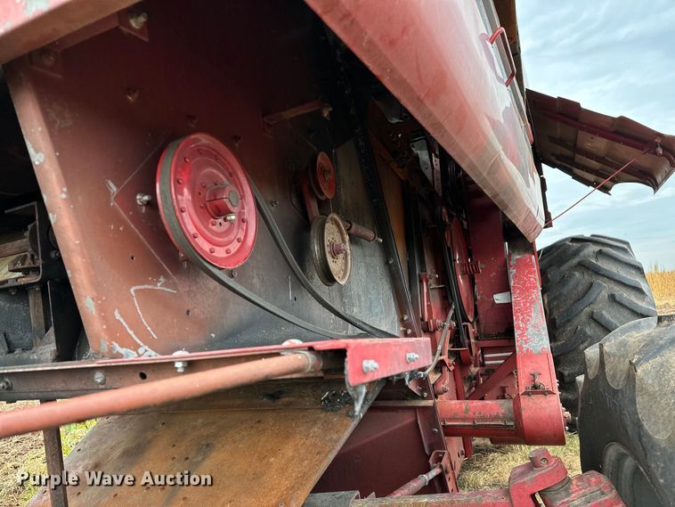 image for item OG9230 1987 Case 1680  combine